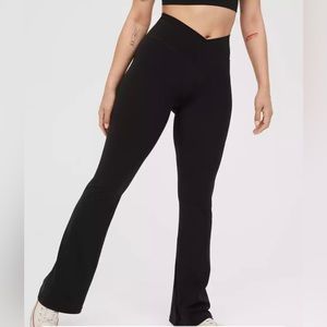 OFFLINE By Aerie Real Me High Waisted Crossover Flare Legging medium